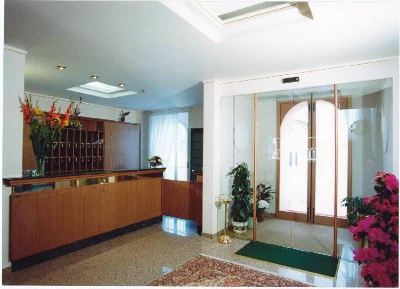 Hotel 2000 Fabriano Eksteriør bilde